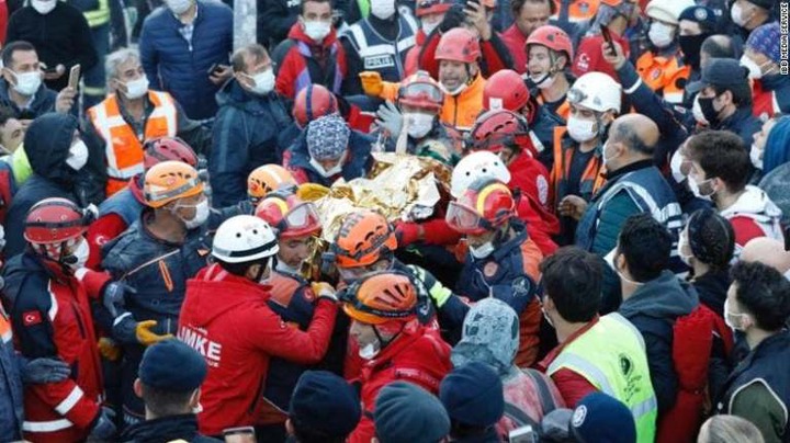 3-year-old girl pulled alive four days after the Turkey earthquake (Photos/Video)