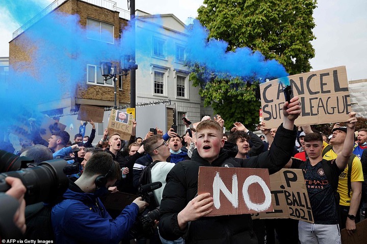 Chelsea and Manchester City "set" to leave European Super League amid backlash from fans and footballers