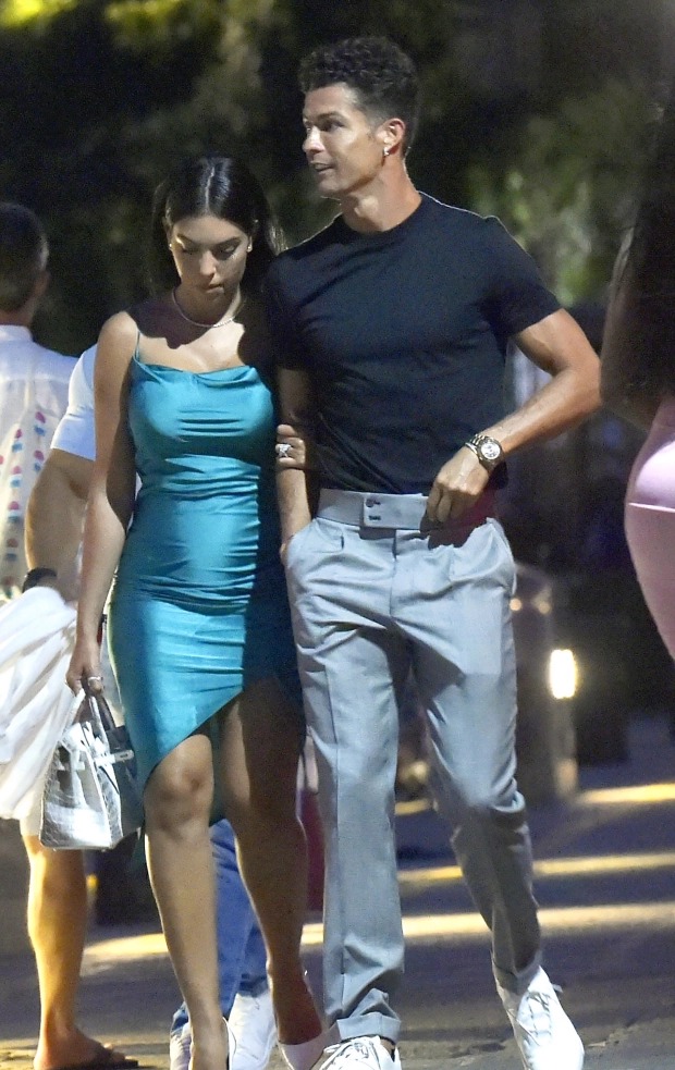 Cristiano Ronaldo and Georgina Rodriguez enjoy romantic dinner with friends in Portofino (photos)