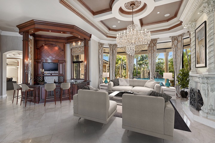 See the new mansion bought by Rick Ross from Amar'e Stoudemire, ex-NBA star for $3.5 Million