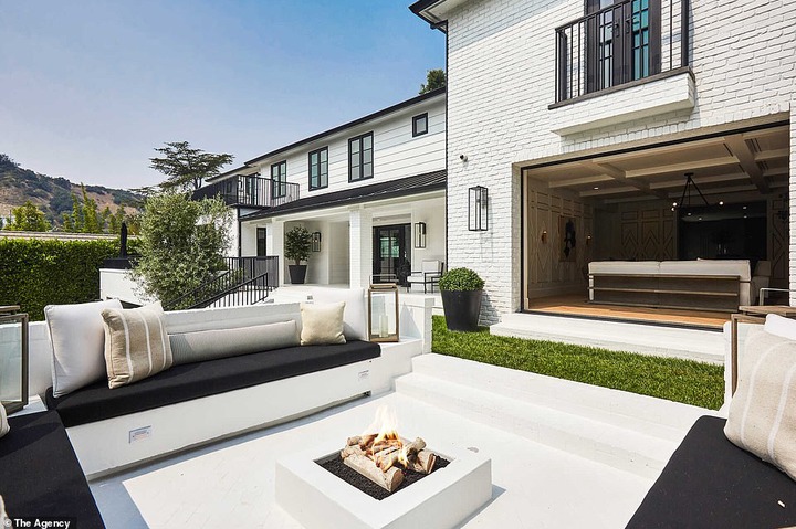 See inside the $13.8Million Mansion Rihanna just bought in Beverly Hills (photos)