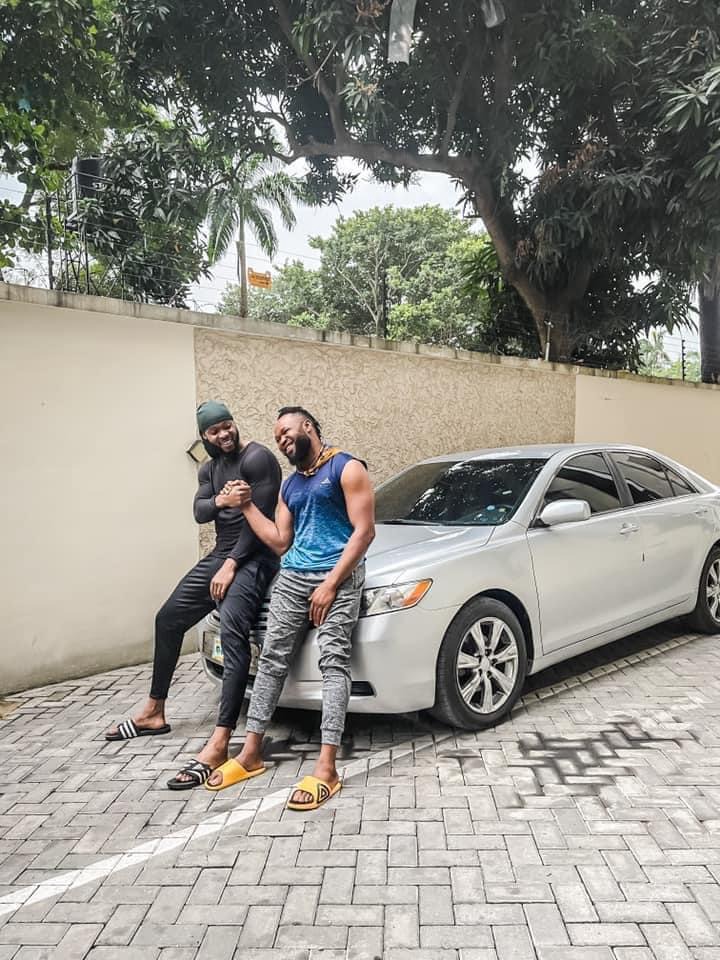 Singer, Flavour surprises his childhood friend with a car (photos)