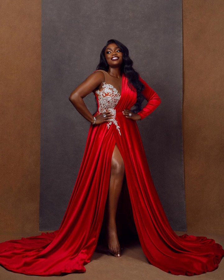  Actress Bisola Aiyeola releases stunning photos to celebrate turning 35 today