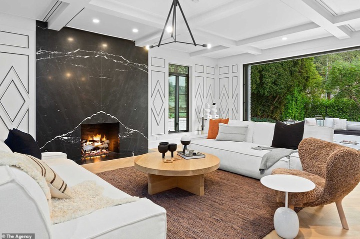 See inside the $13.8Million Mansion Rihanna just bought in Beverly Hills (photos)