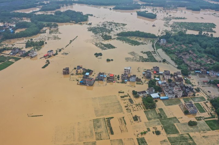 Dozens killed and thousands displaced as floods and rainstorms hit China? (Photos)