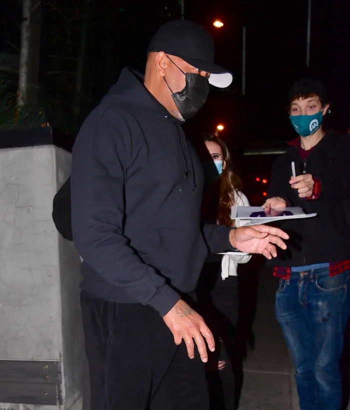 Dr. Dre and Apryl Jones spark dating rumours after being spotted together at a resturant in LA (photos)
