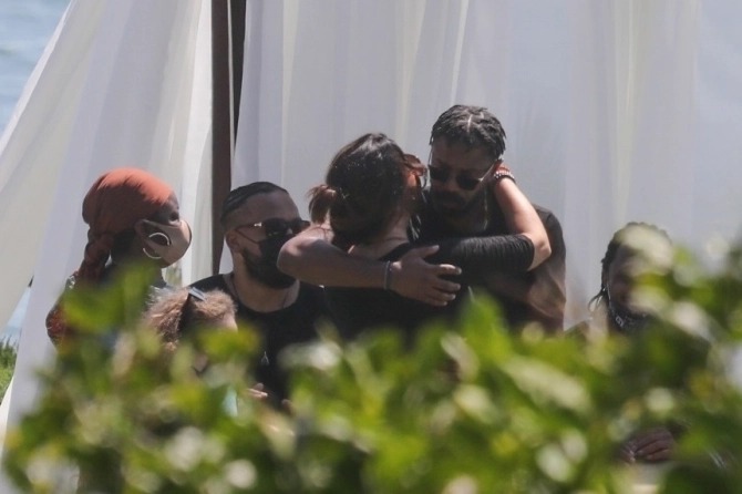 Michael  B Jordan and Black Panther co-stars join Chadwick Boseman?s wife and family for his memorial in Malibu (Photos)