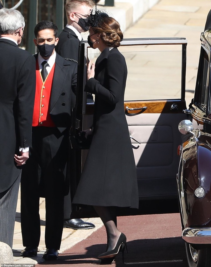 Kate Middleton wears a diamond and pearl necklace the Queen once loaned to Princess Diana for Prince Philip