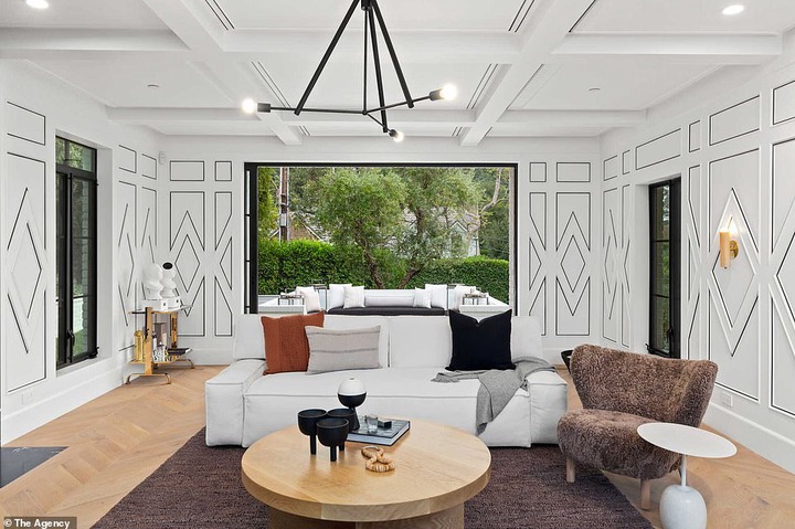 See inside the $13.8Million Mansion Rihanna just bought in Beverly Hills (photos)