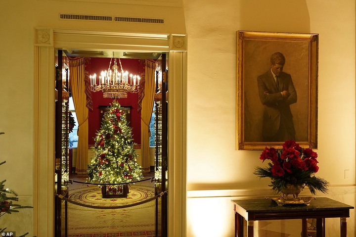 Melania Trump unveils White House Christmas decorations  (Photos/Video)*