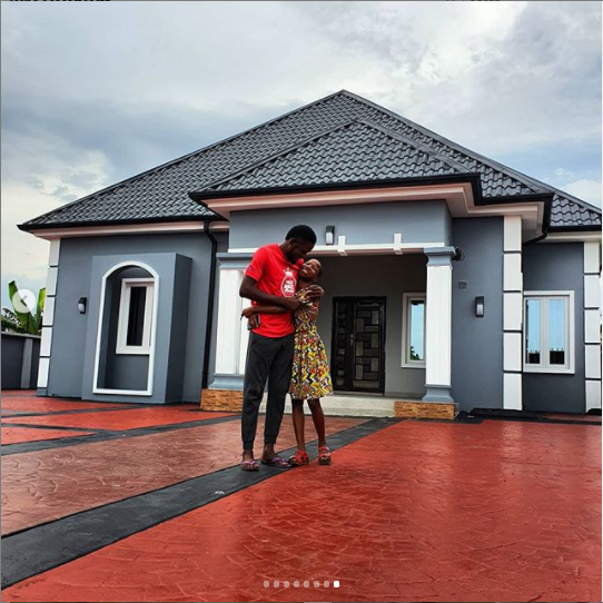 Kid comédienne, Emmanuella dévoile la nouvelle maison qu'elle a construite pour sa maman (photos)
