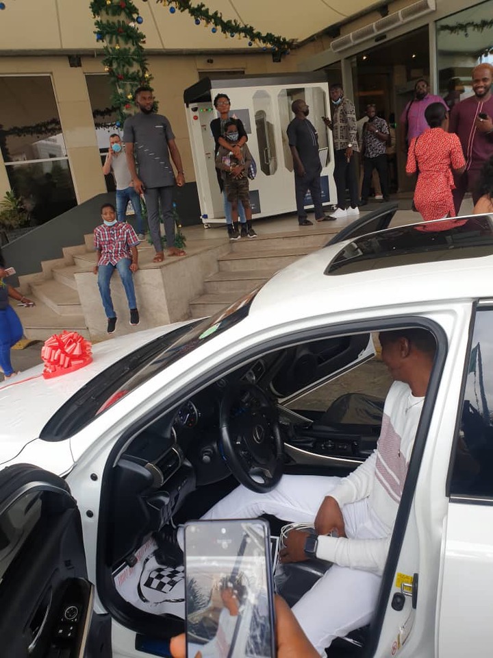 Korede Bello surprises his manager of 10-years with a brand new car to celebrate his birthday (Photos)