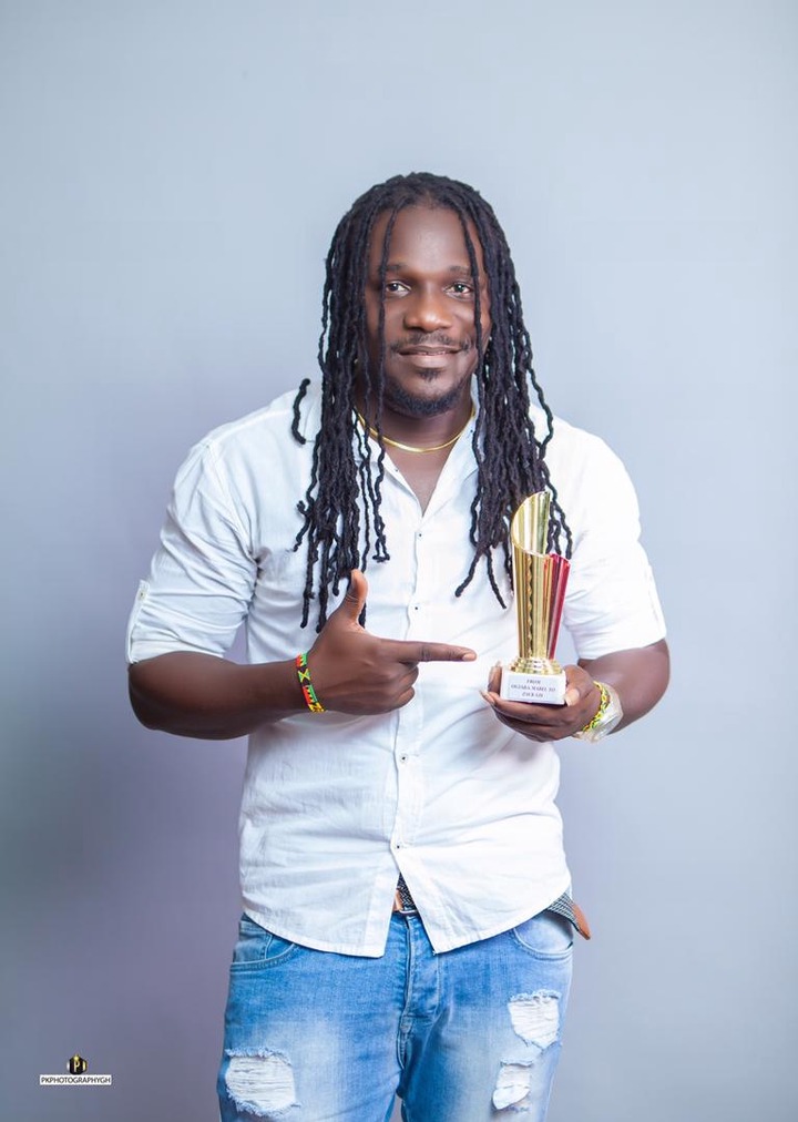 Zack Gh wins Award