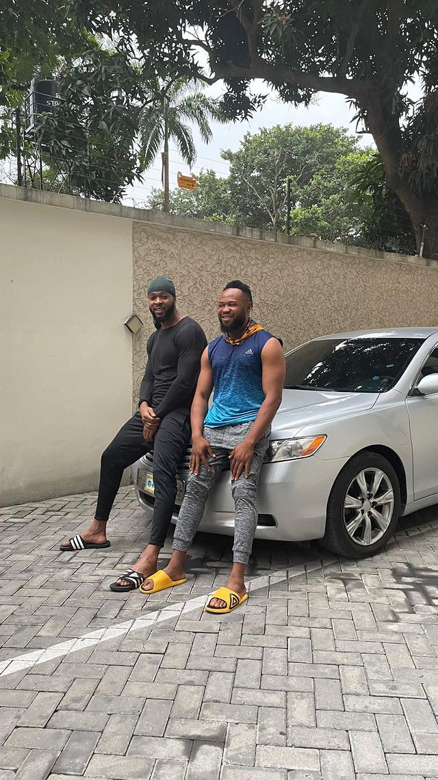 Singer, Flavour surprises his childhood friend with a car (photos)