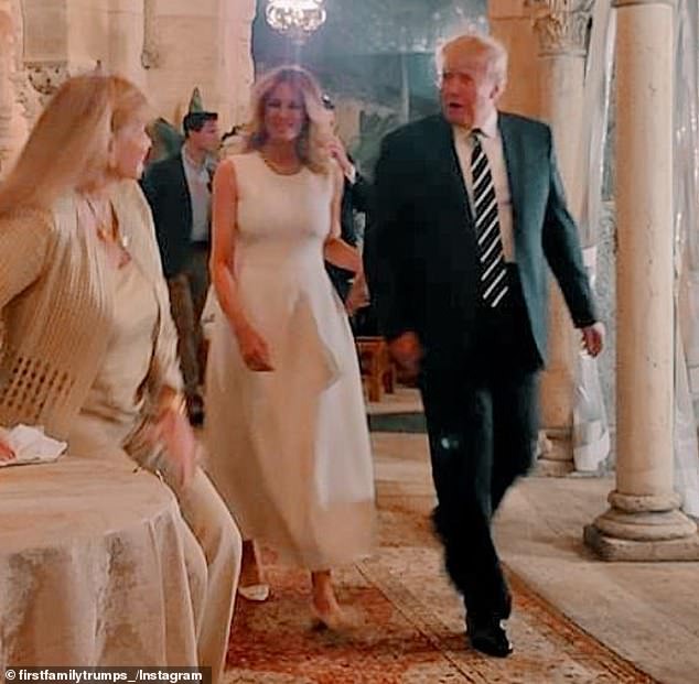 Melania Trump makes second public appearance in a week with her husband Donald Trump at Mar-a-Lago (photos)