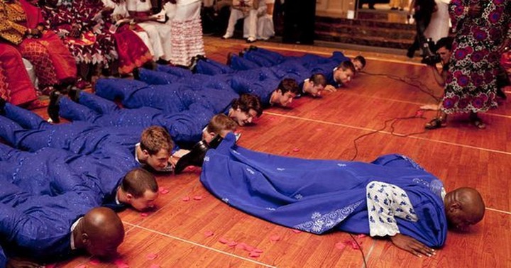 Obasanjo Sitting on the Floor