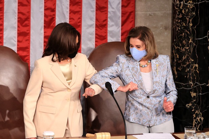 Kamala Harris and Nancy Pelosi make history as the first women to lead Senate at US President Joe Biden tsbnews.com1