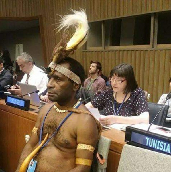 Man from Papua New Guinea Who Attended 2017 UN Conference Without Cloth