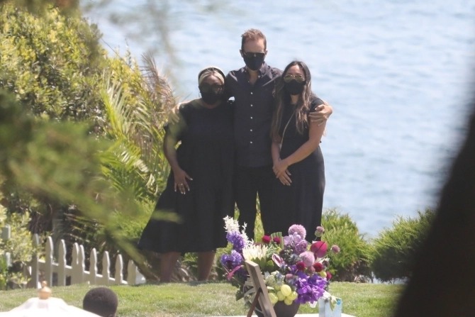 Michael  B Jordan and Black Panther co-stars join Chadwick Boseman?s wife and family for his memorial in Malibu (Photos)
