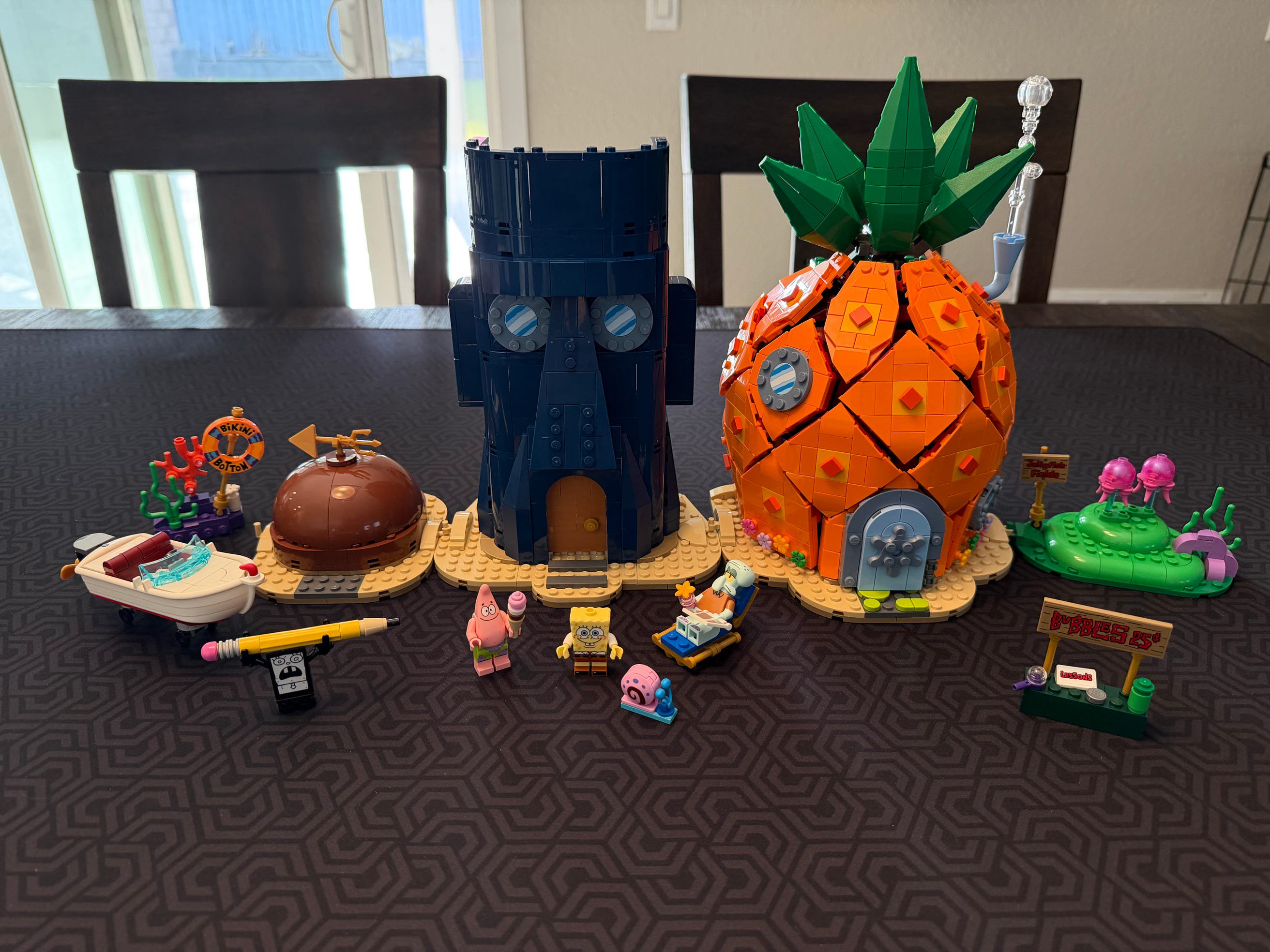 We Build LEGO SpongeBob SquarePants Bikini Bottom: a F.U.N. Build for Nostalgic Adults - IGN Image
