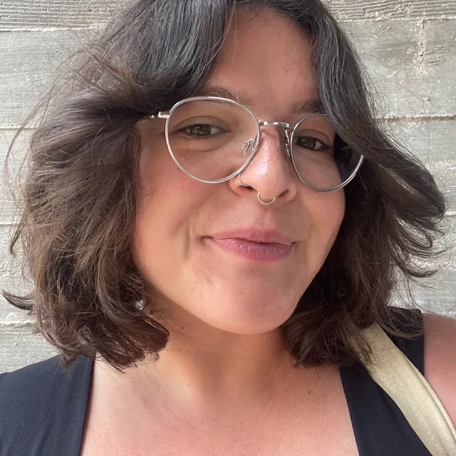 Liliana Hall, expert in accessibility, financial literacy, credit cards, passive income, banking, and Reporter at Money