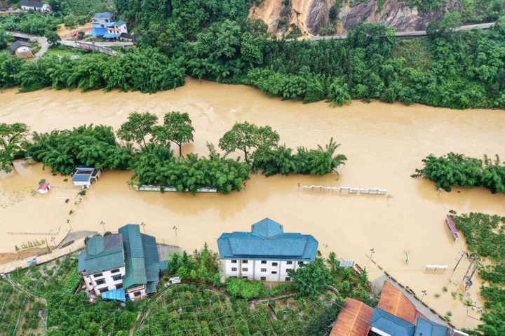 Dozens killed and thousands displaced as floods and rainstorms hit China? (Photos)