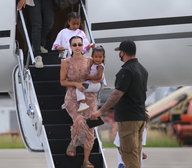 Kim Kardashian and Kanye West land in Miami after ?make or break? trip in the Dominican Republic (photos)