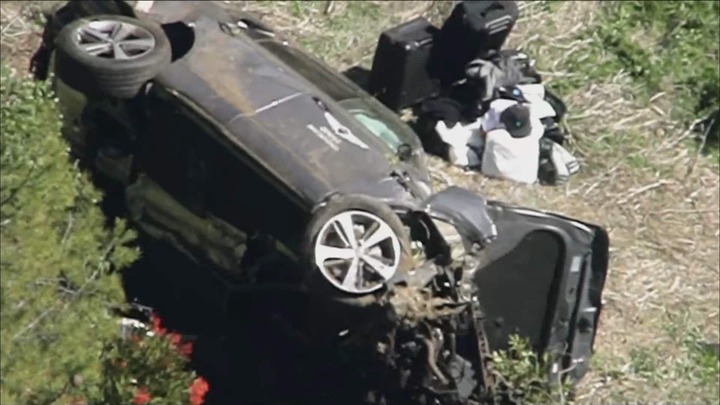 Tiger Woods involved in car accident in Los Angeles (photos)???