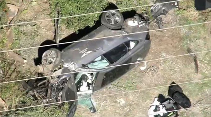 Tiger Woods involved in car accident in Los Angeles (photos)??? 