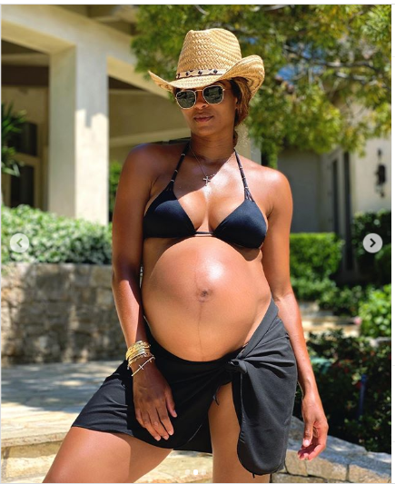 Pregnant Ciara flaunts her 