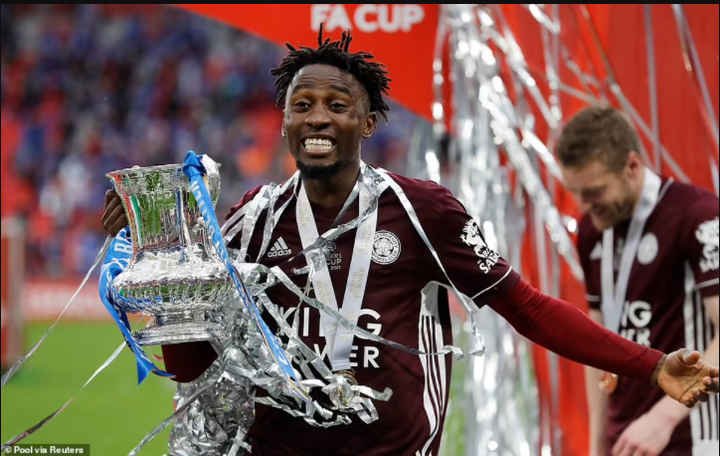 Iheanacho and Ndidi win their first FA Cup with Leicester City after 1 - 0 victory against Chelsea (Photos)