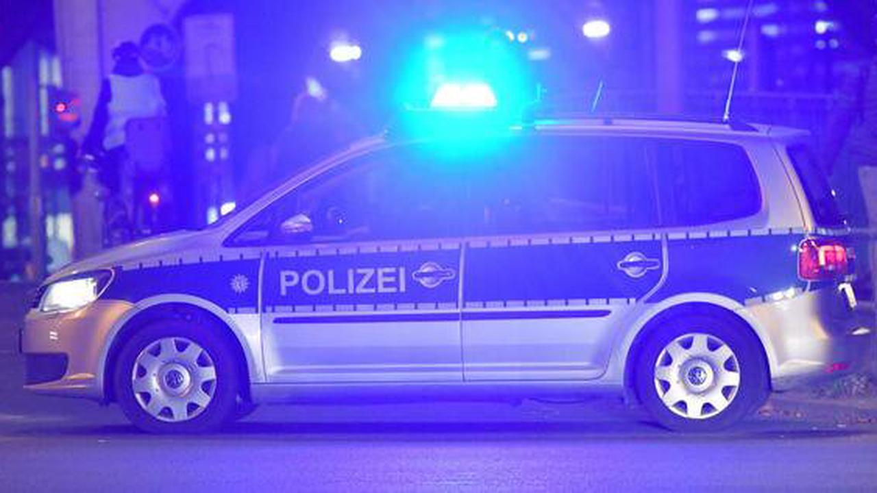 Polizeimeldungen aus Berlin und Brandenburg : Frau sticht Ex-Partner mit Schere in den Rücken