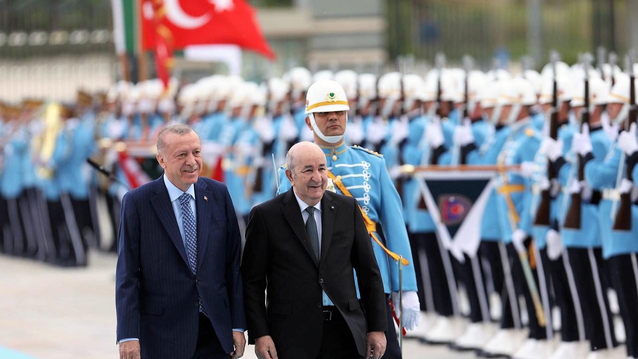 Fliegt die Türkei aus der NATO? Erdogan blockiert Beitritt von Finnland und Schweden!