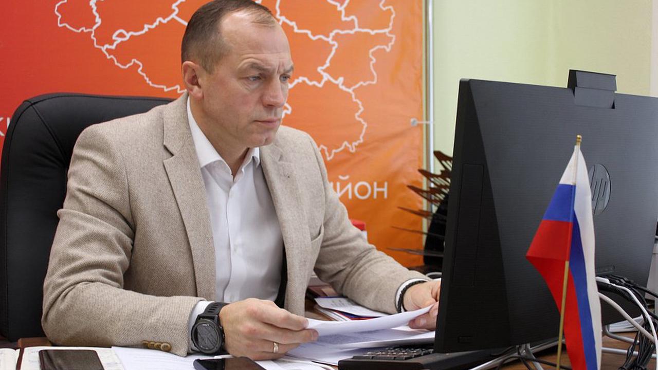 Глава администрации Узловского района Николай Терехов провел личный прием жителей в режиме ВКС