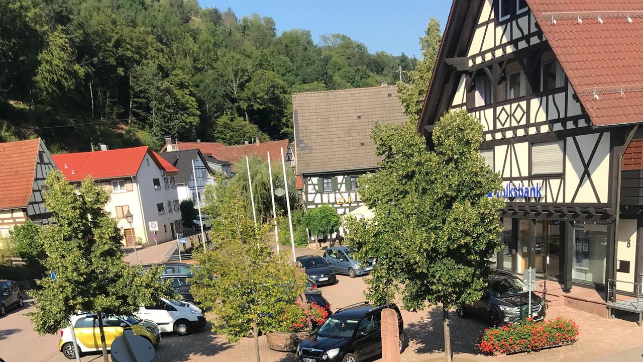 Volksbank verkauft ortsprägendes Fachwerkhaus in Gaggenau-Michelbach