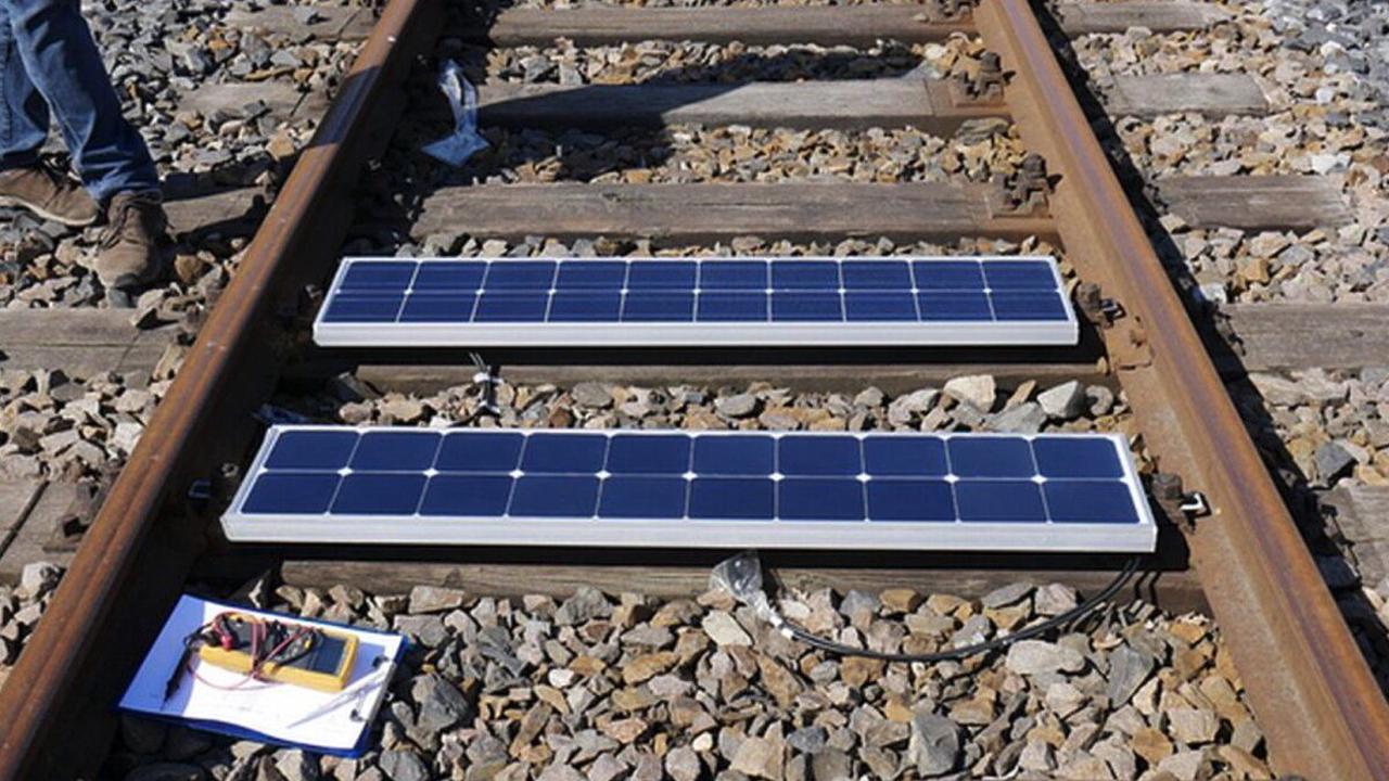 Deutsche Bahn lässt testen: Solarzellen im Gleis bieten Potenzial von 5 Atomkraftwerken