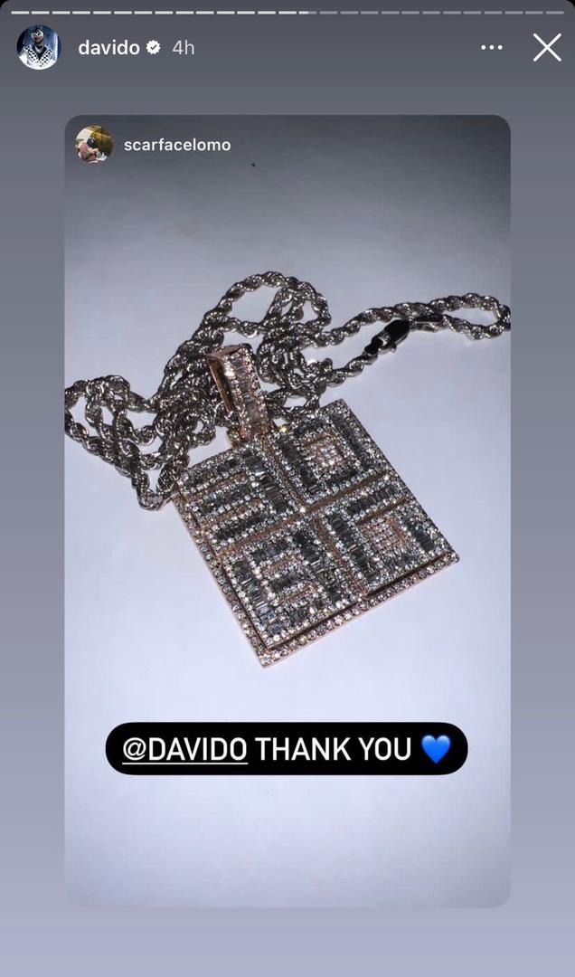 Singer Davido gifts his entire crew 