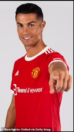  Manchester United release first photos of Cristiano Ronaldo in new home jersey after his return to the club 