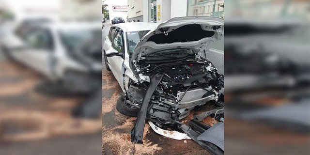 Auto Crash In Funfhaus 28 Jahrige Schwer Verletzt Opera News