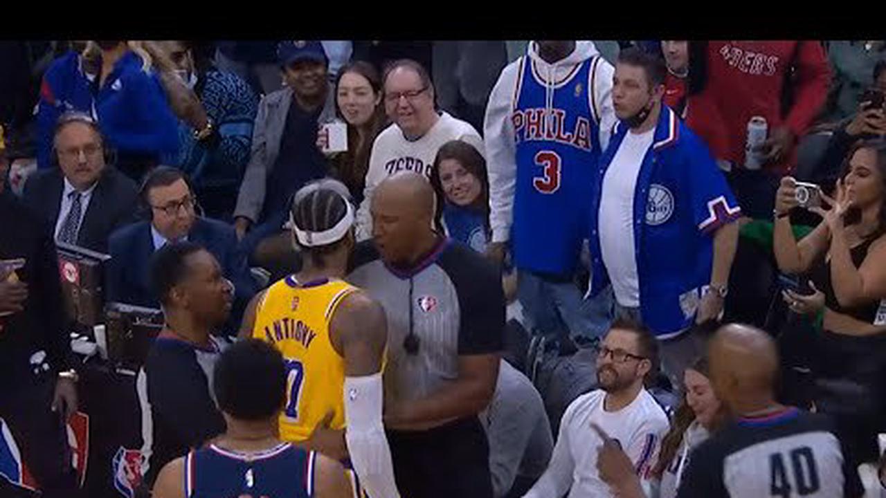 Provoqué, Carmelo Anthony s’énerve : 2 fans éjectés