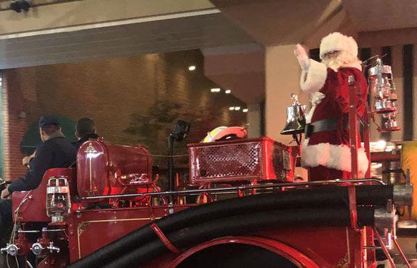 Roush Christmas Parade 2022 Morristown Tn Big Turnout For The Return Of Morristown's Christmas Parade - Opera News