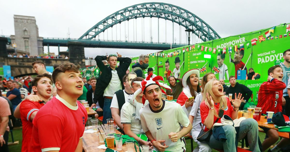 Pictures From Newcastle S Paddy Park Fanzone Capture The Drama Of Tense England Scotland Clash Opera News