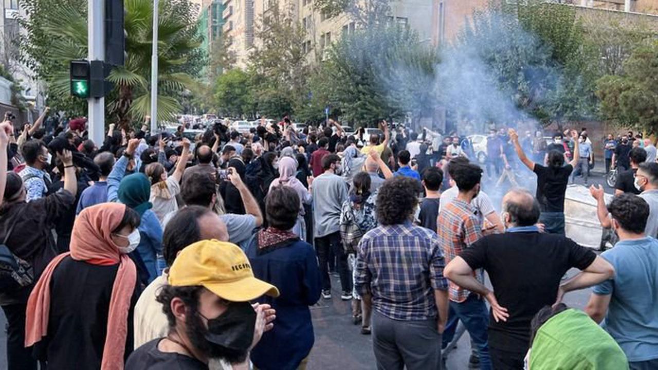 Iran : au moins cinquante morts dans les manifestations réprimées selon une ONG