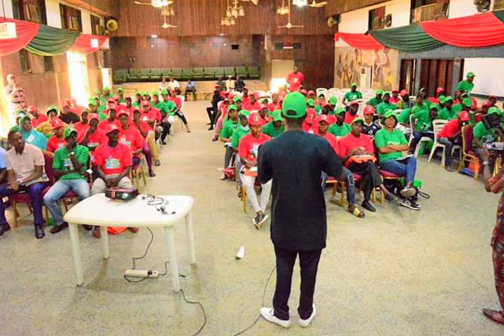 094fd958c172a67e2ea353881f6c4ec7?quality=uhq&format=webp&resize=720&watermark=true