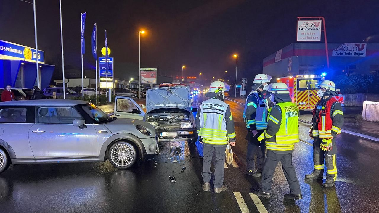 Zwei Schwerverletzte nach Unfall in Bielefeld