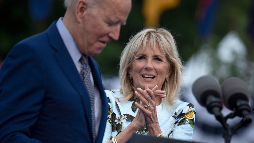 Apres Des Mesaventures Canines La Famille Biden Prend Un Chat A La Maison Blanche Opera News