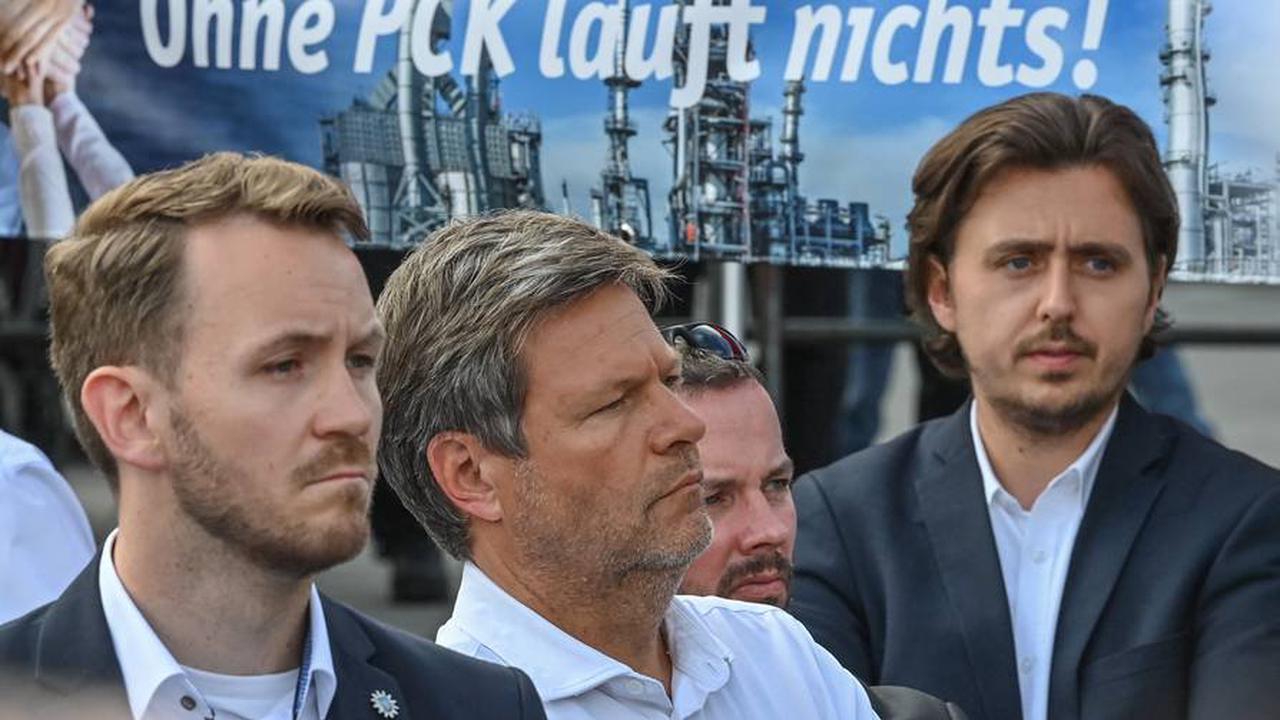 Habeck erneuert Zusage an Raffinerie in Schwedt: Bund versichert finanzielle Hilfen