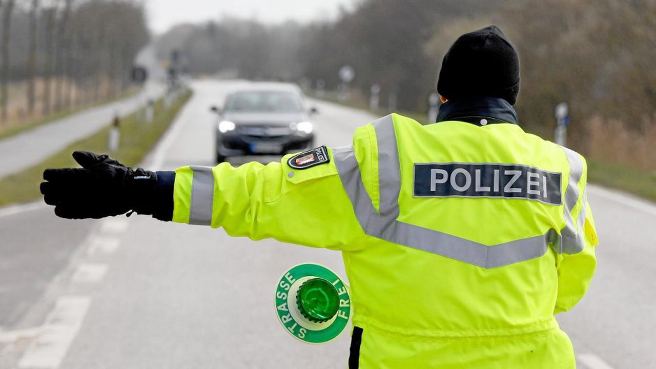 Sturzbetrunken auf A2: Polizei stoppt Autofahrer mit 4 Promille