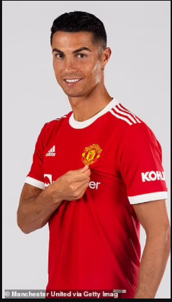  Manchester United release first photos of Cristiano Ronaldo in new home jersey after his return to the club 