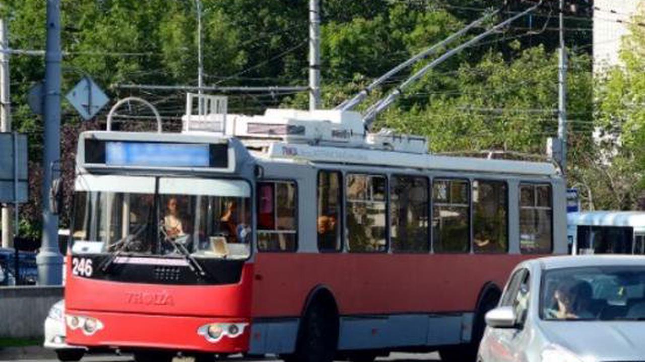 В Краснодаре троллейбус задавил 15-летнюю школьницу